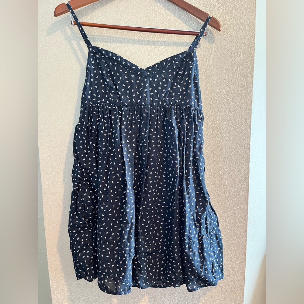 Black sundress with white flower print. Size XSP. Abercrombie & Fitch